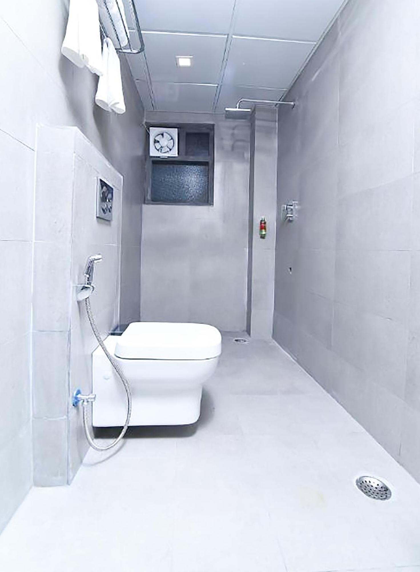Hotel White House - Kamla Nagar Banglow Road