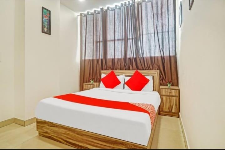 Comfort Palace - Paschim Vihar 3*