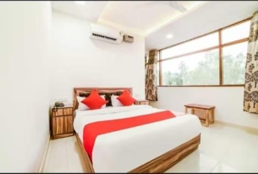 Hotel Comfort Palace - Paschim Vihar