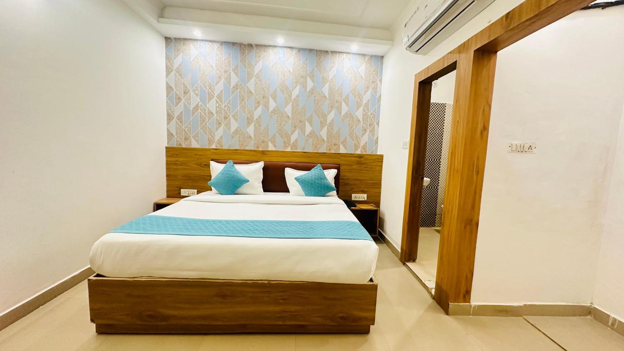 Ink Haven Near Delhi Airport 3*