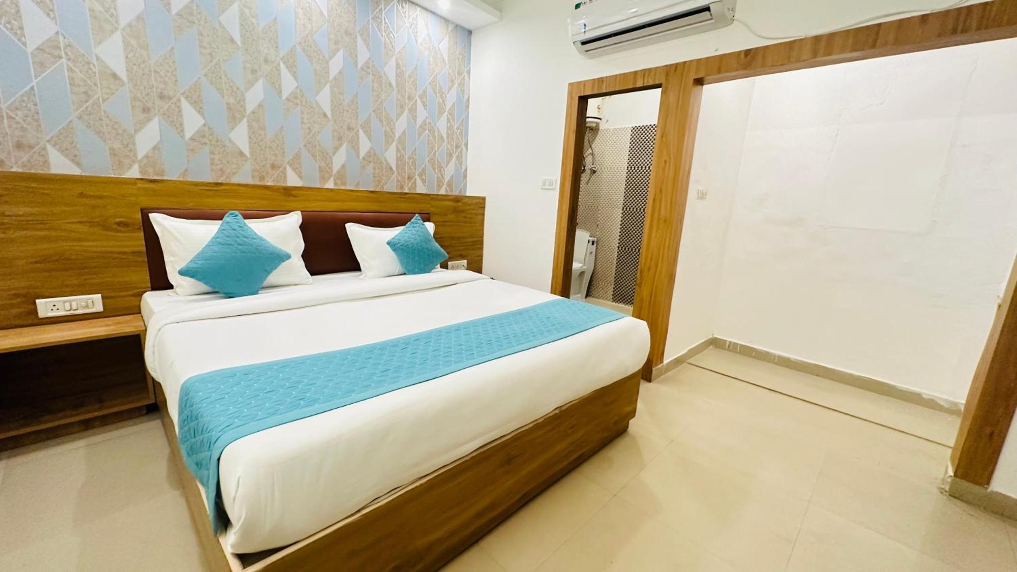Hotel Ink Haven Near Delhi Airport Nova Deli