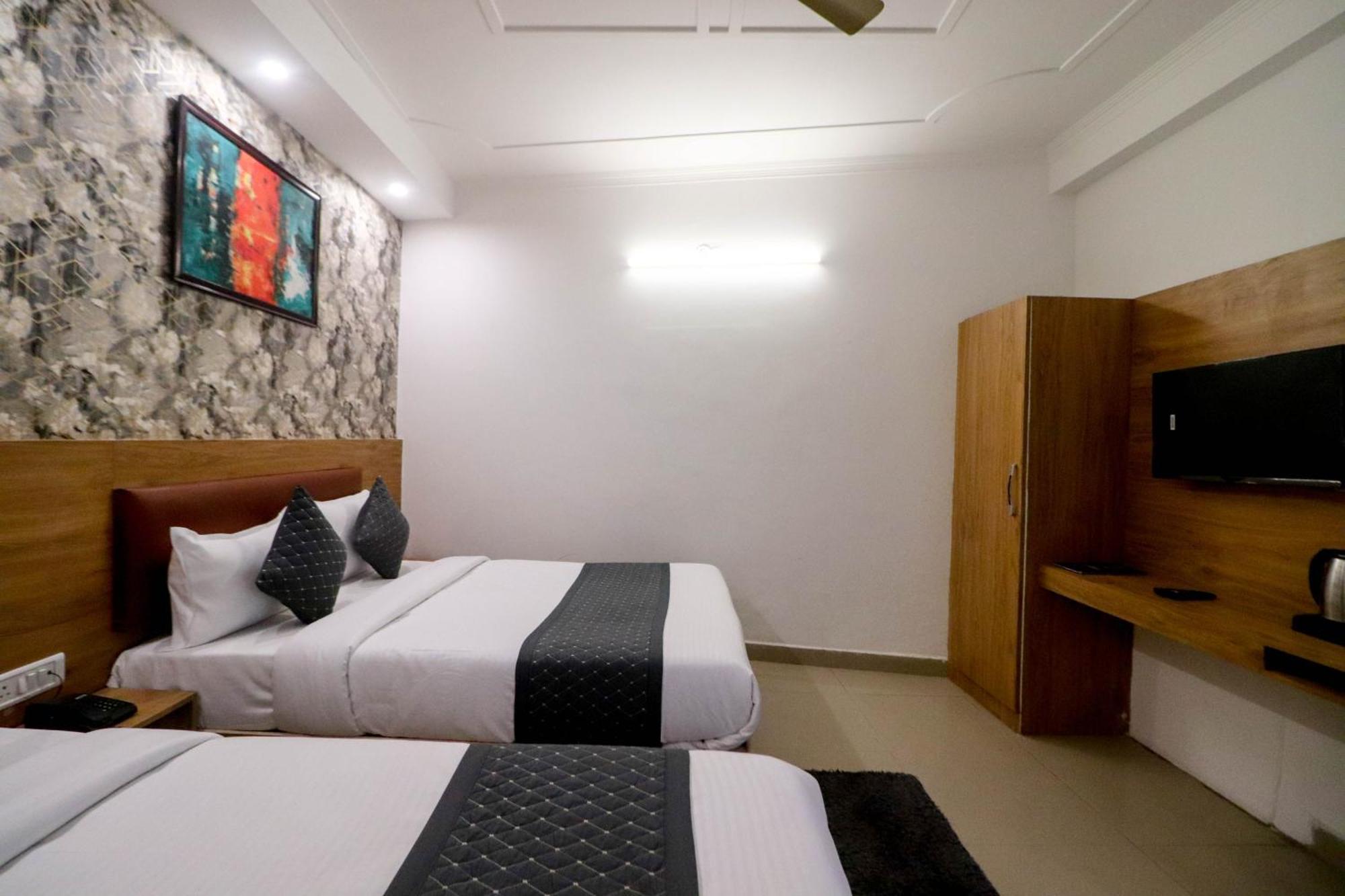 Hotel Ink Haven Near Delhi Airport Nova Deli
