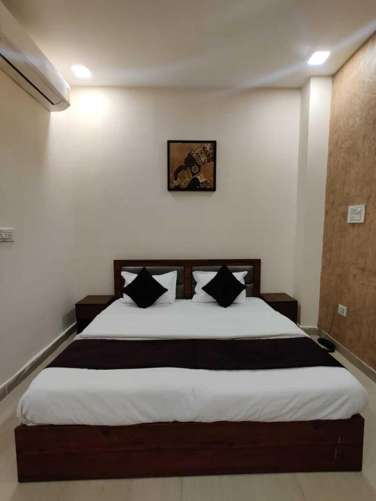 Malviya - Begumpur * New Delhi
