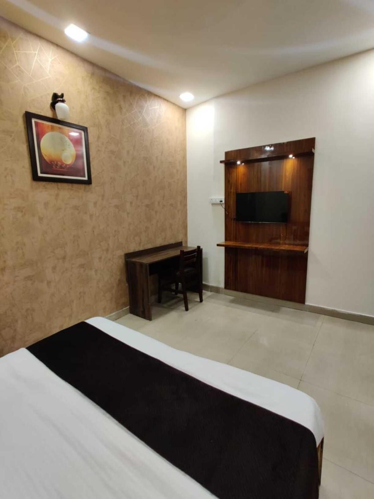 Malviya - Begumpur * New Delhi