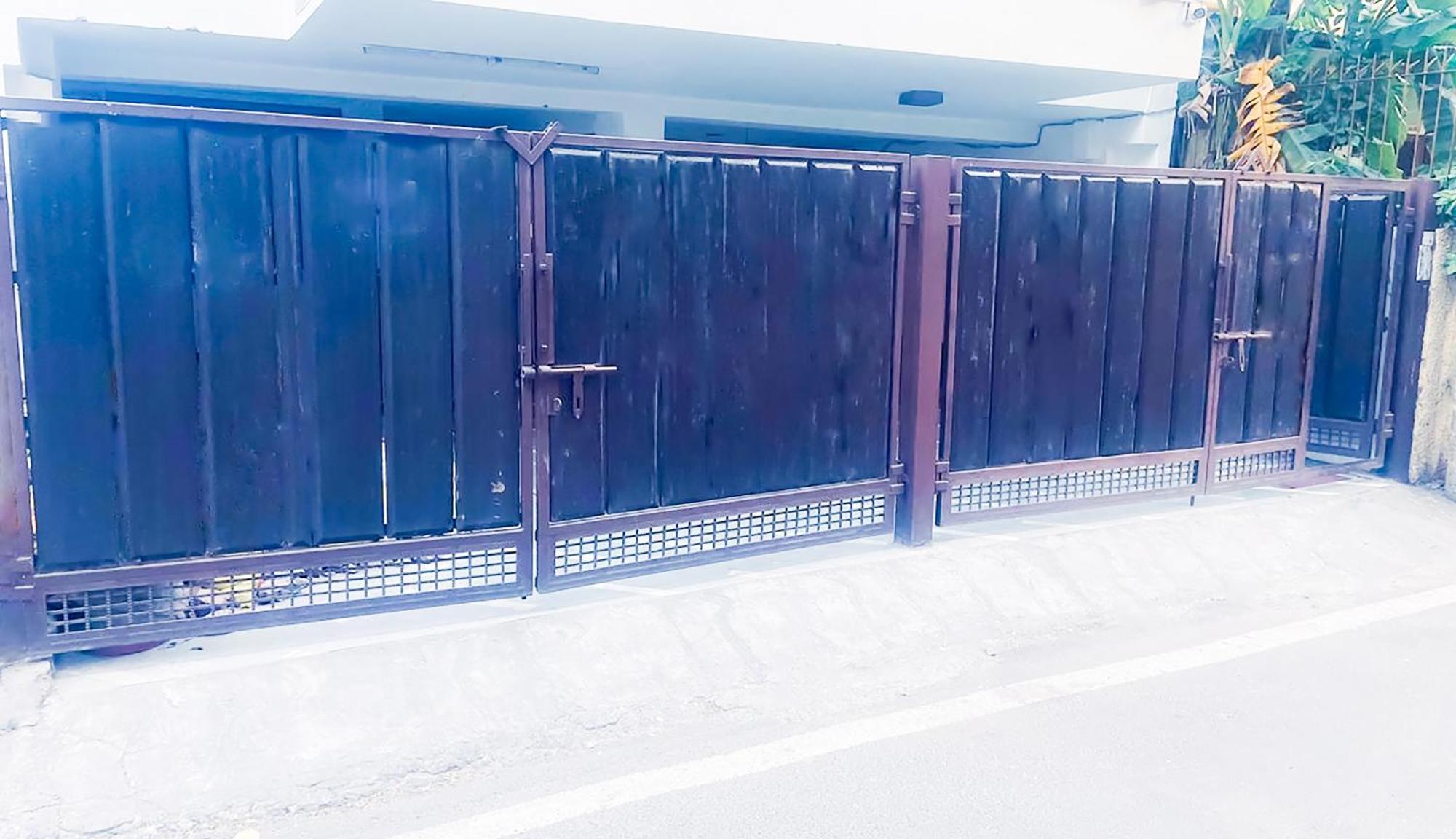 Jagannath - Chittaranjan Park Apartment *