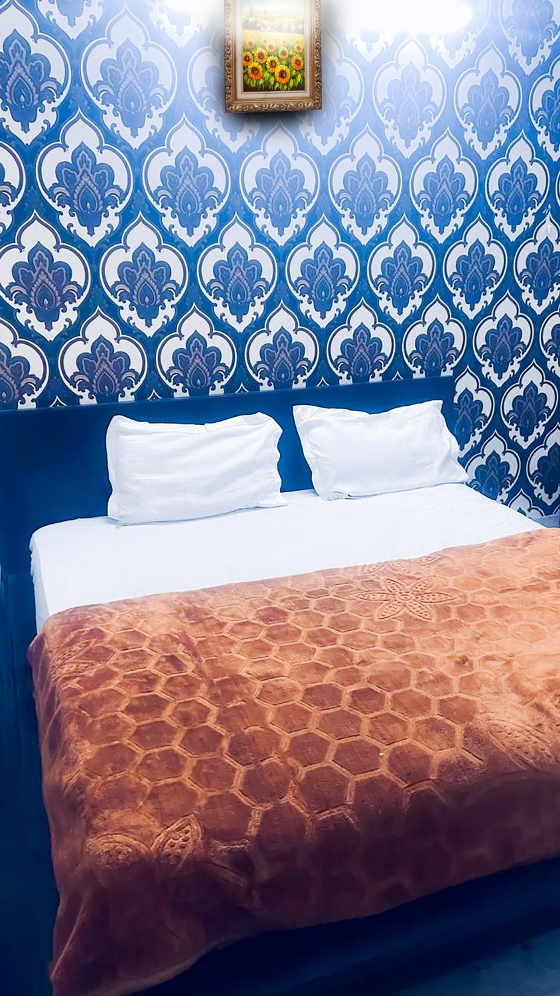 Jagannath - Chittaranjan Park Apartment New Delhi