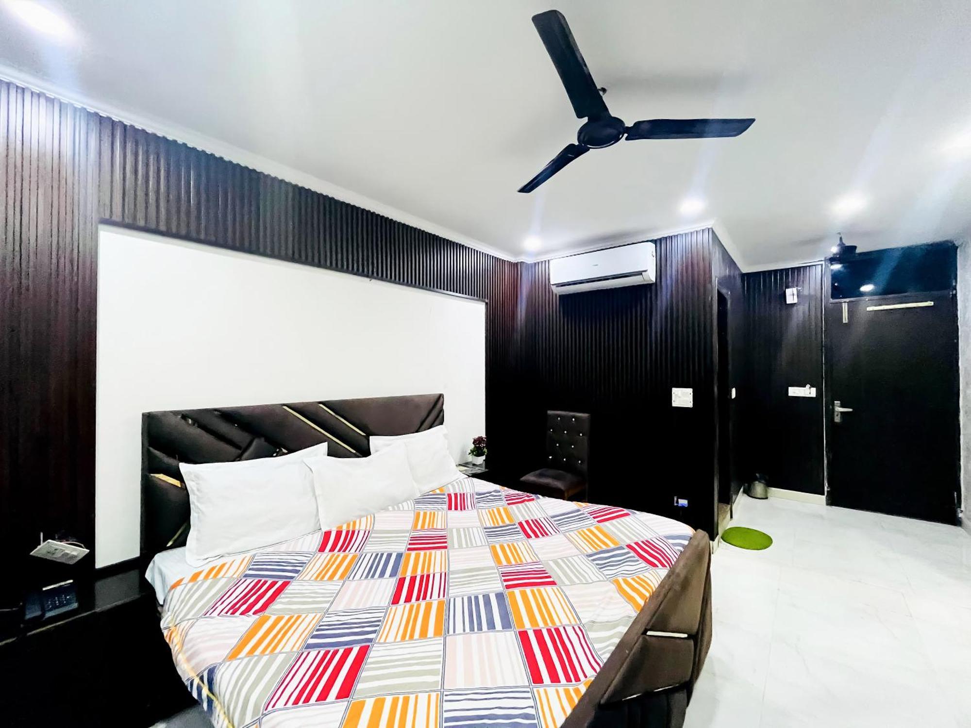 Jerry - Near Nizamudinn Railway Station Bed & Breakfast