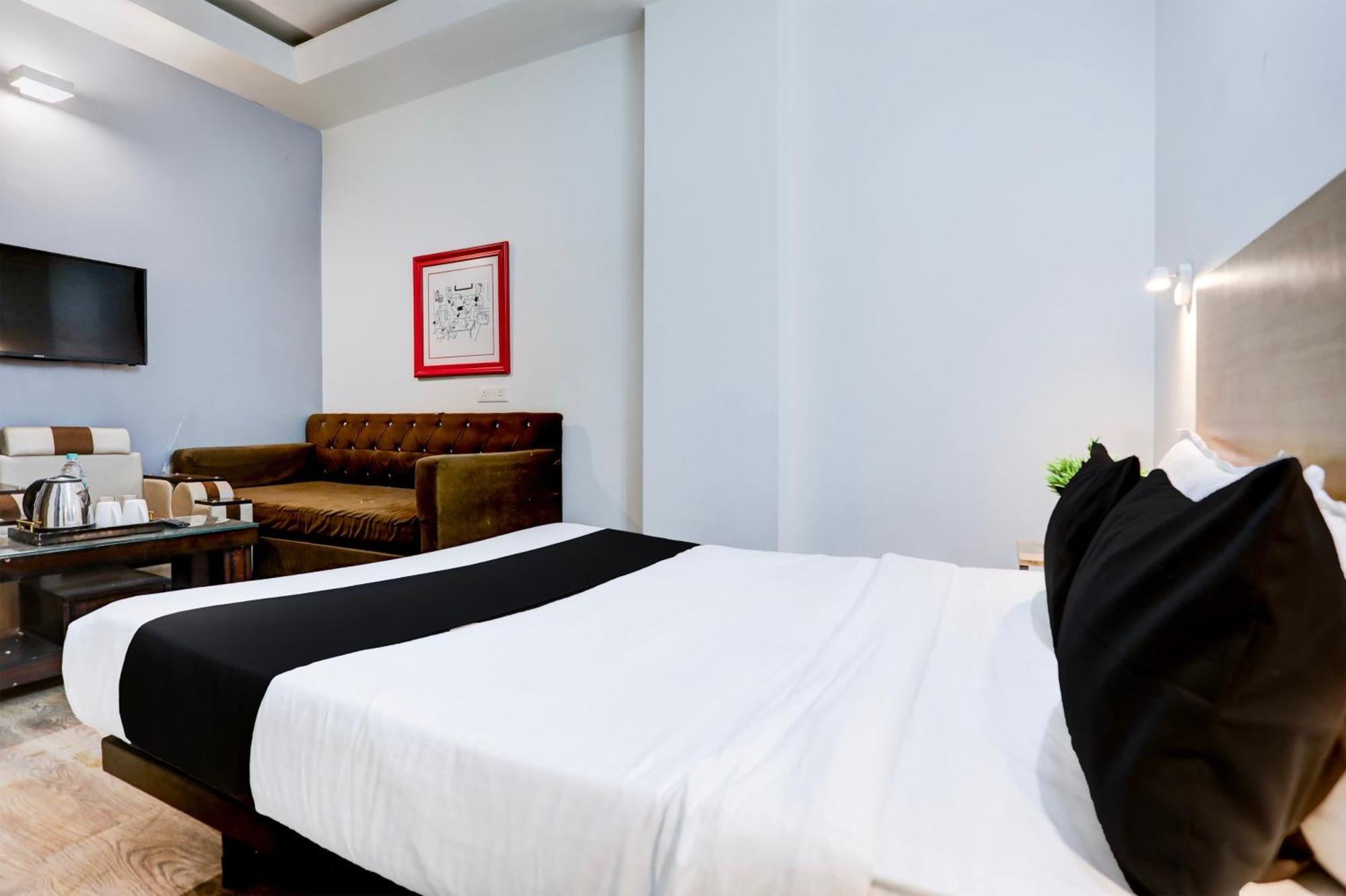 O Sky Residency. Hotel Delhi (National Capital Territory of India)