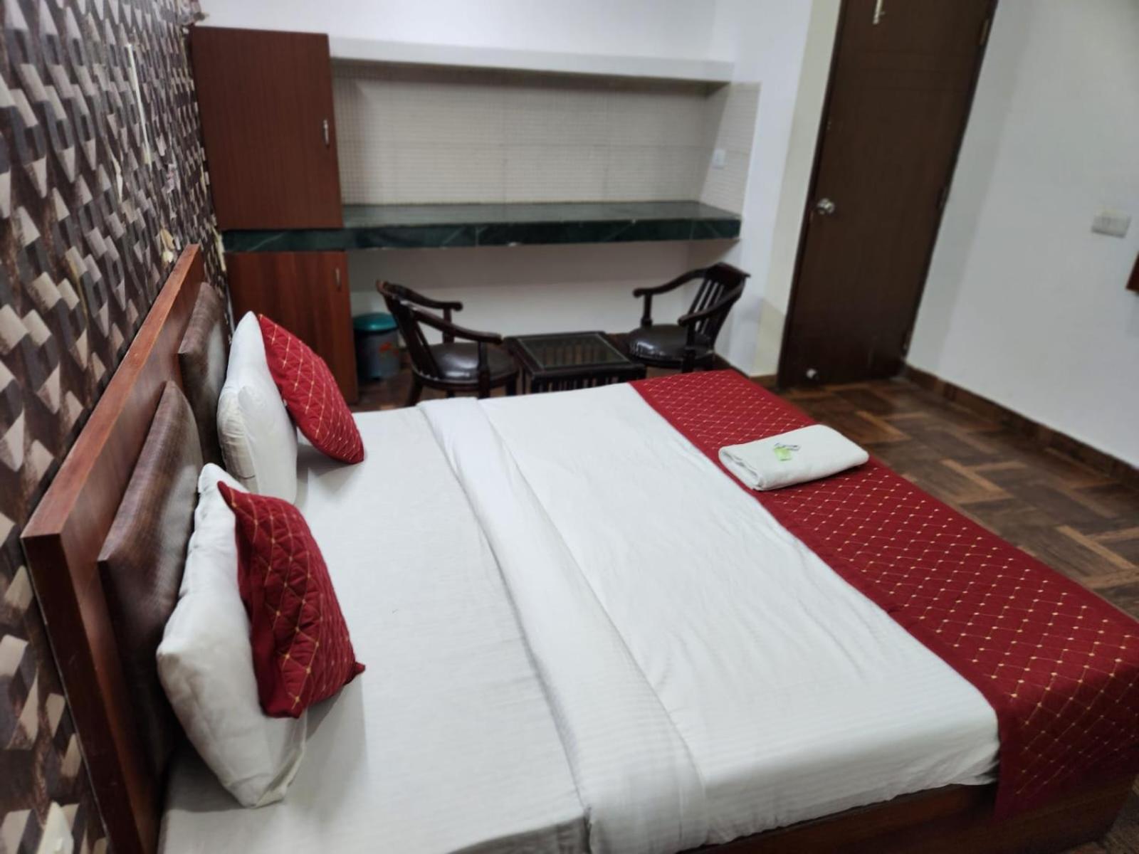 Aerotech Near Delhi Airport 4*