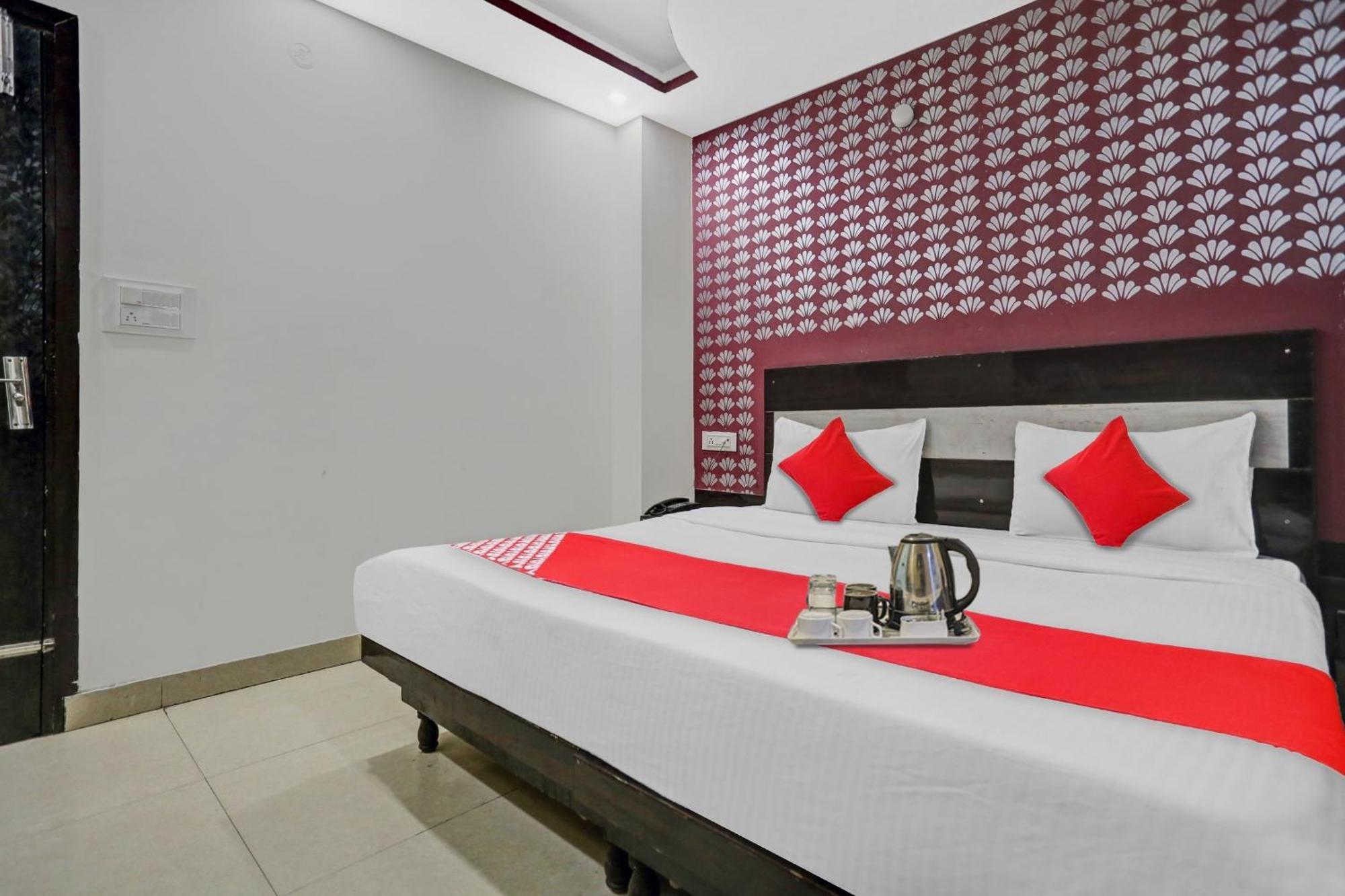 Hotel O Blue Orchid New Delhi