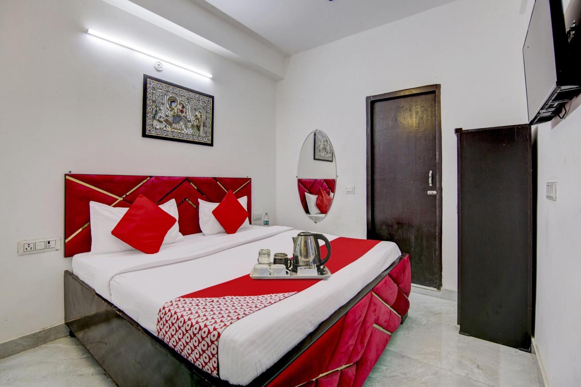 O Yadav Residency Near Nawada Metro Station