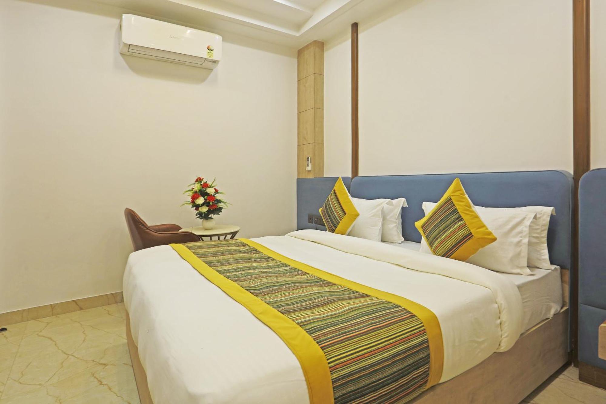 Hotel Mehul International -new Delhi Center 4*