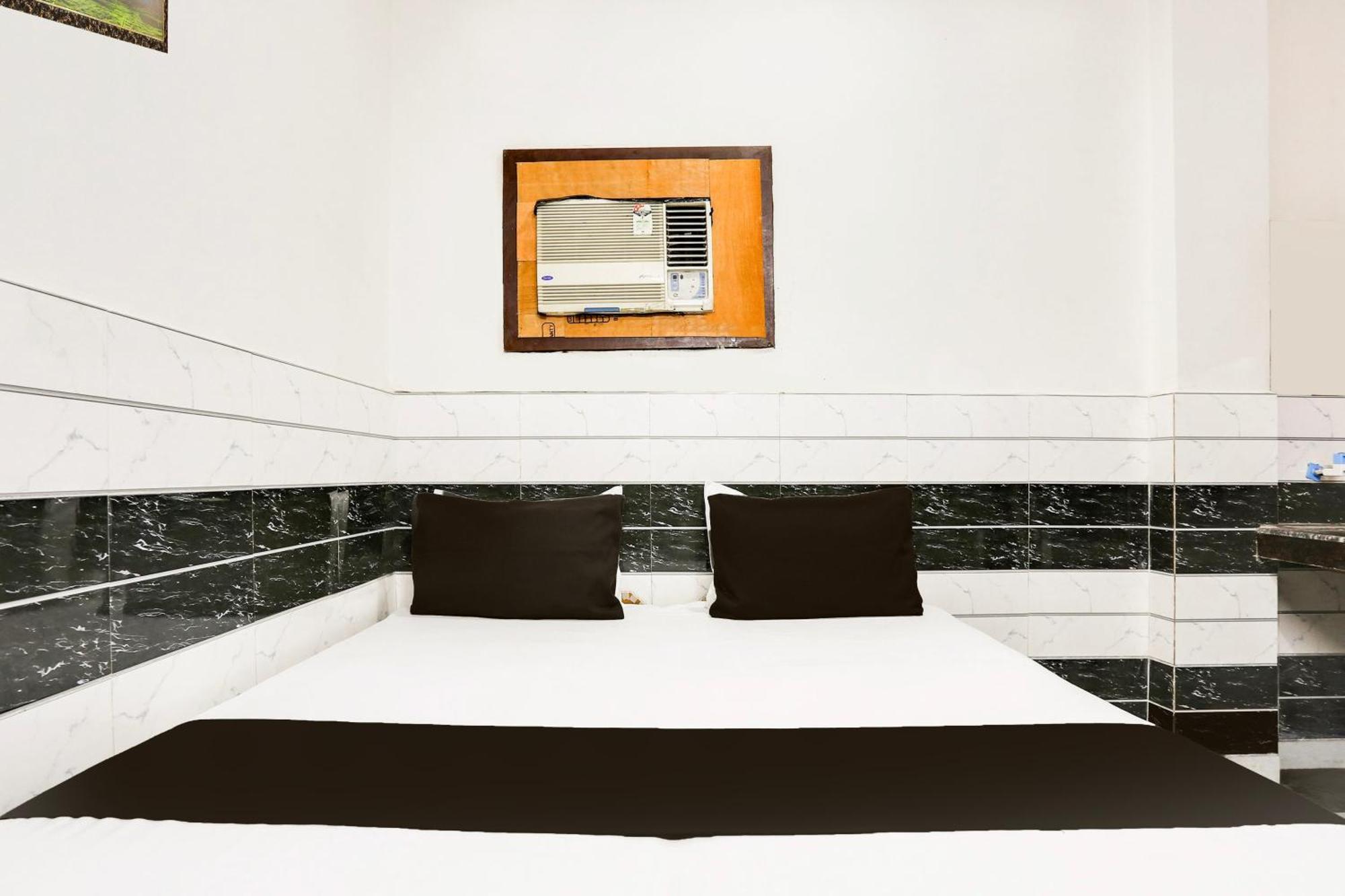 Hotel O Happy