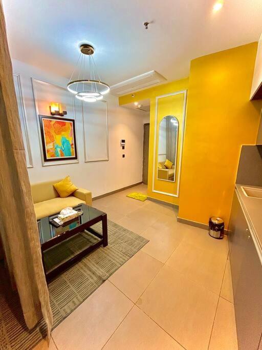 Apartment North India Tallest Building Near Airport New Delhi