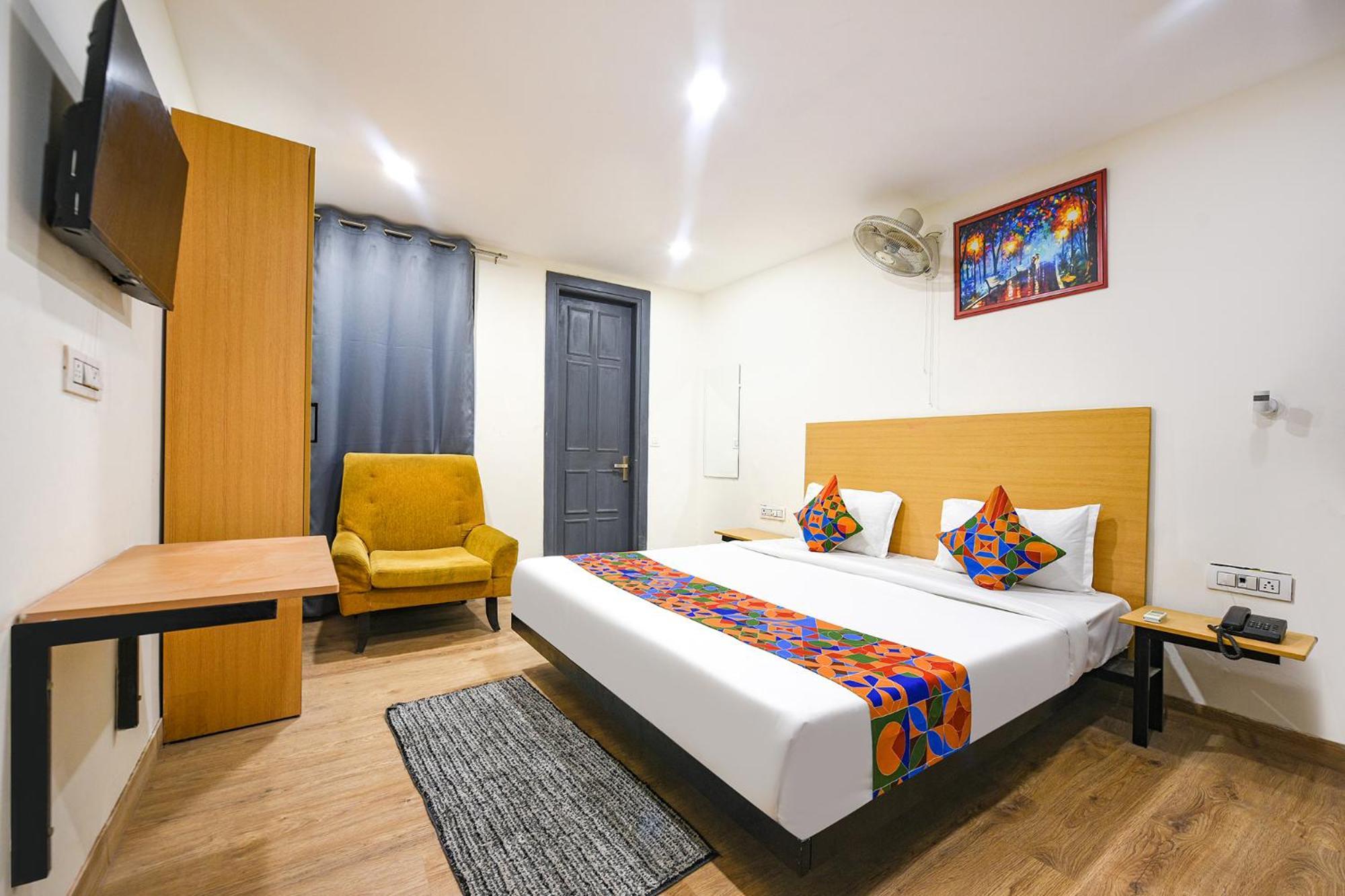 Hotel Fabexpress Twamev