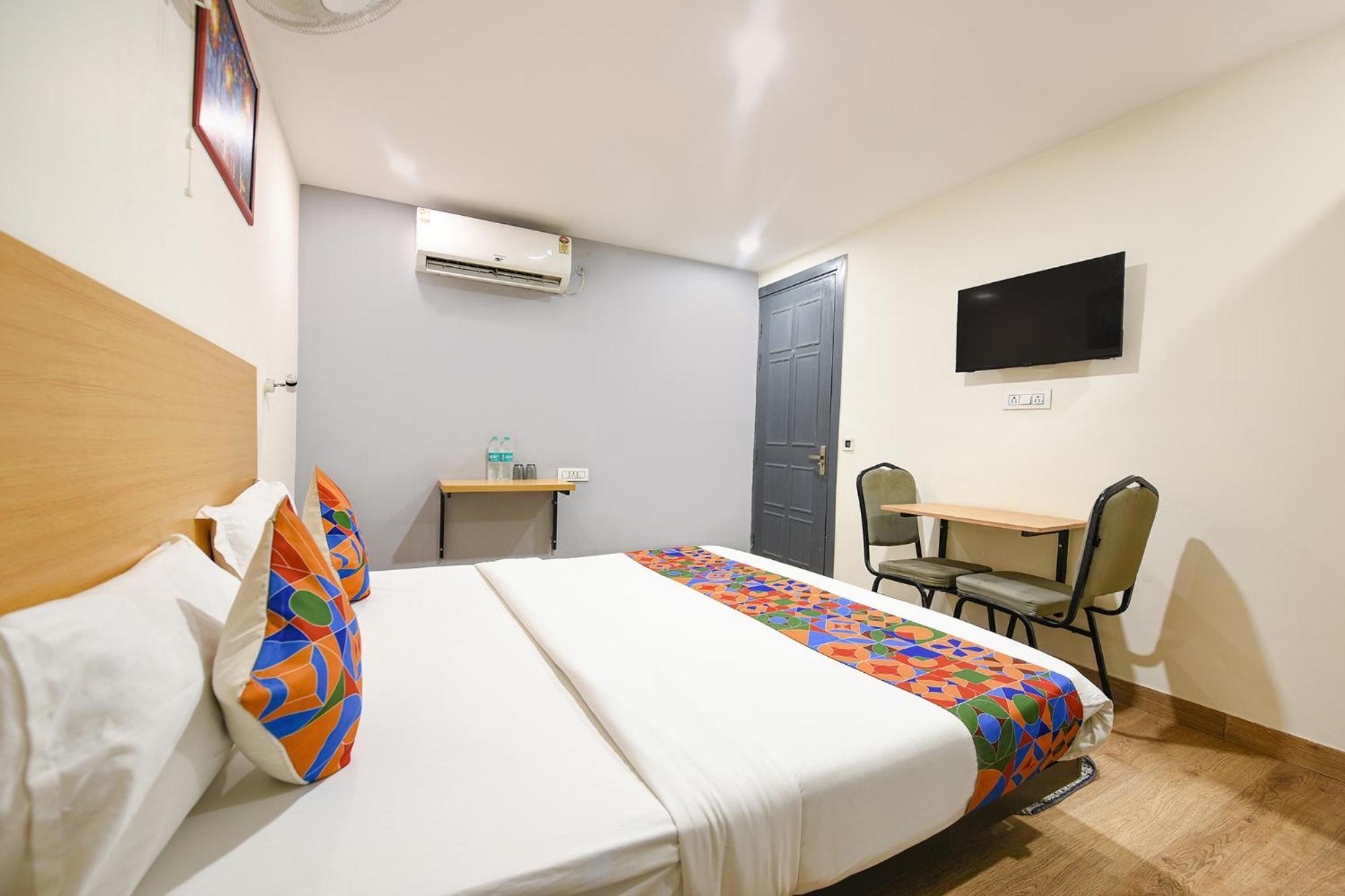 Hotel Fabexpress Twamev Delhi (National Capital Territory of India)
