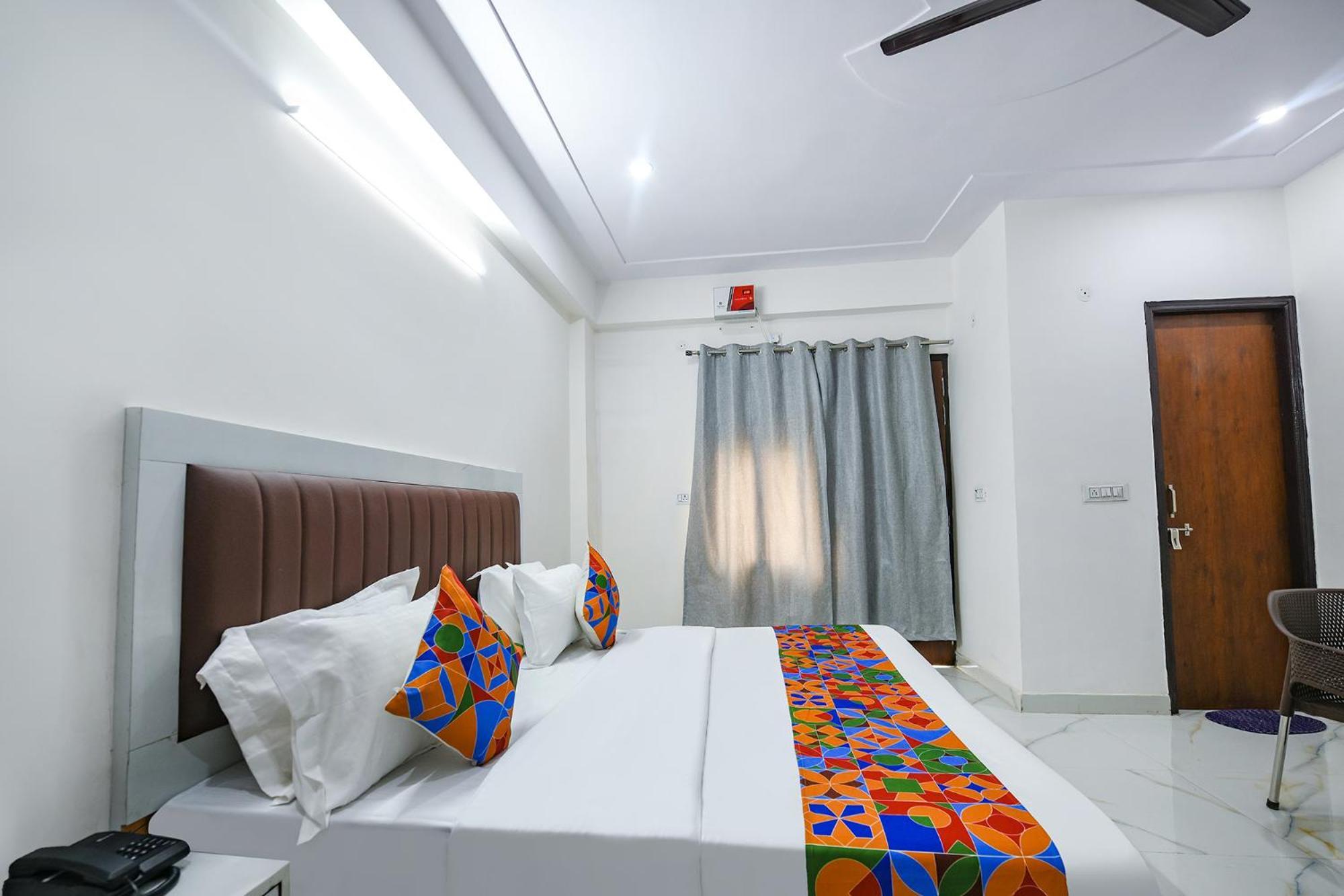 Fabhotel The Yashobhumi Near Yashobhoomi Convention Centre 3*