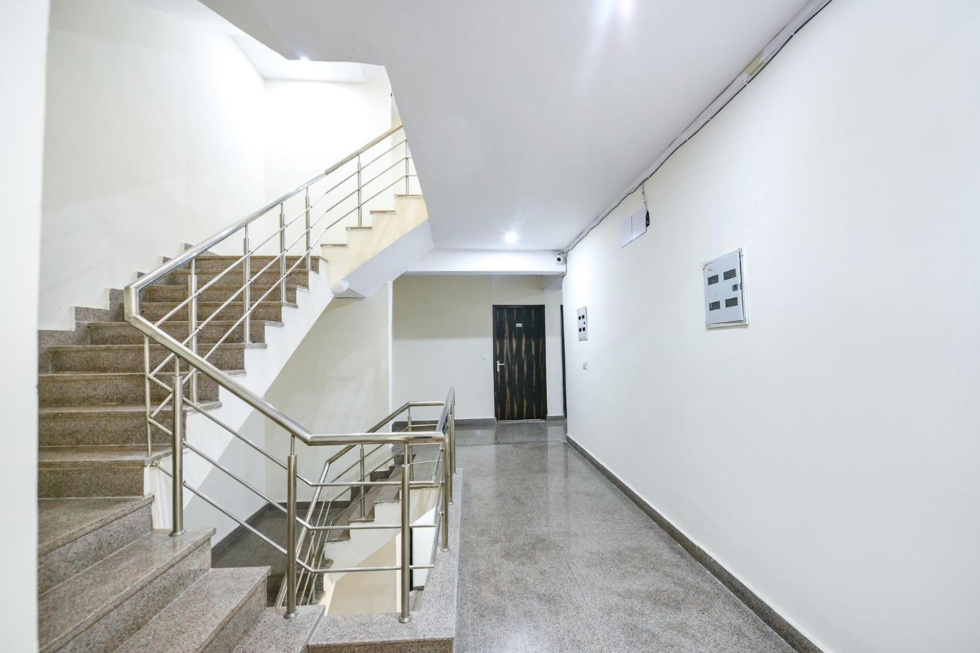 Hotel Fabhotel The Yashobhumi Near Yashobhoomi Convention Centre 3*