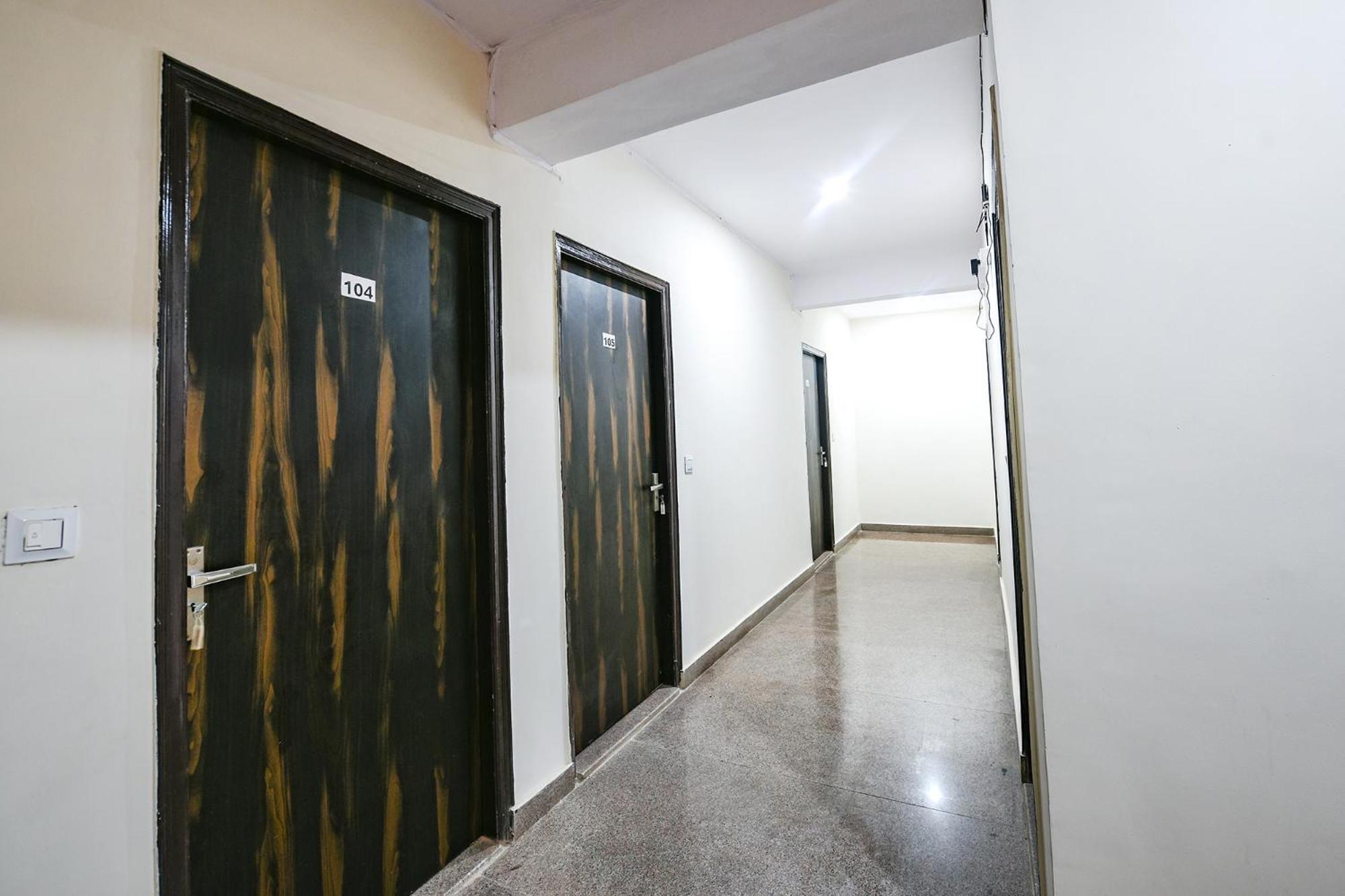 Fabhotel The Yashobhumi Near Yashobhoomi Convention Centre Hotel