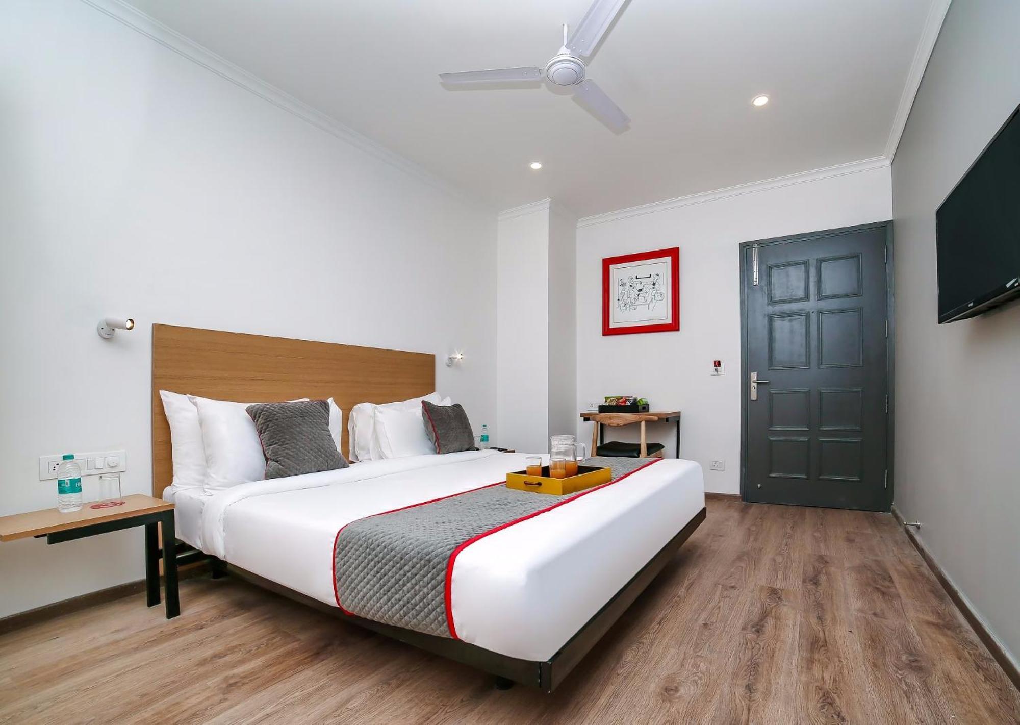 Townhouse Chattarpur Opp. Tivoli Garden Near Chhatarpur Metro Station Hotel Nova Deli