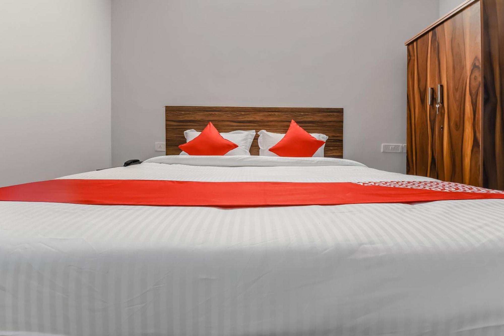 O Satguru Rasidency Dwarka Mor Delhi (National Capital Territory of India)