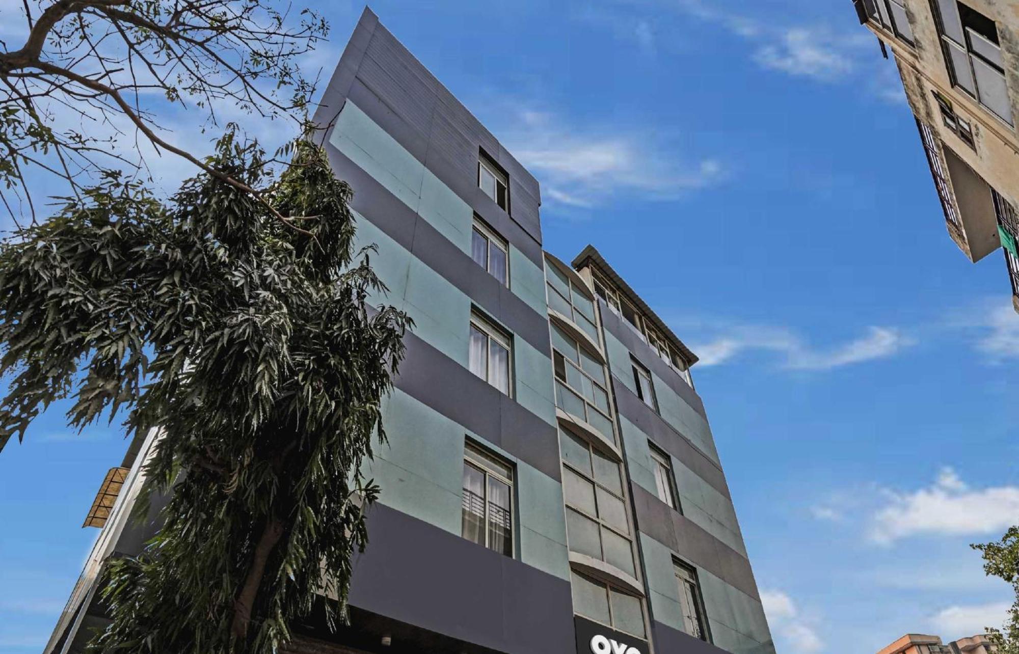 Super Collection O Amar Hotel New Delhi