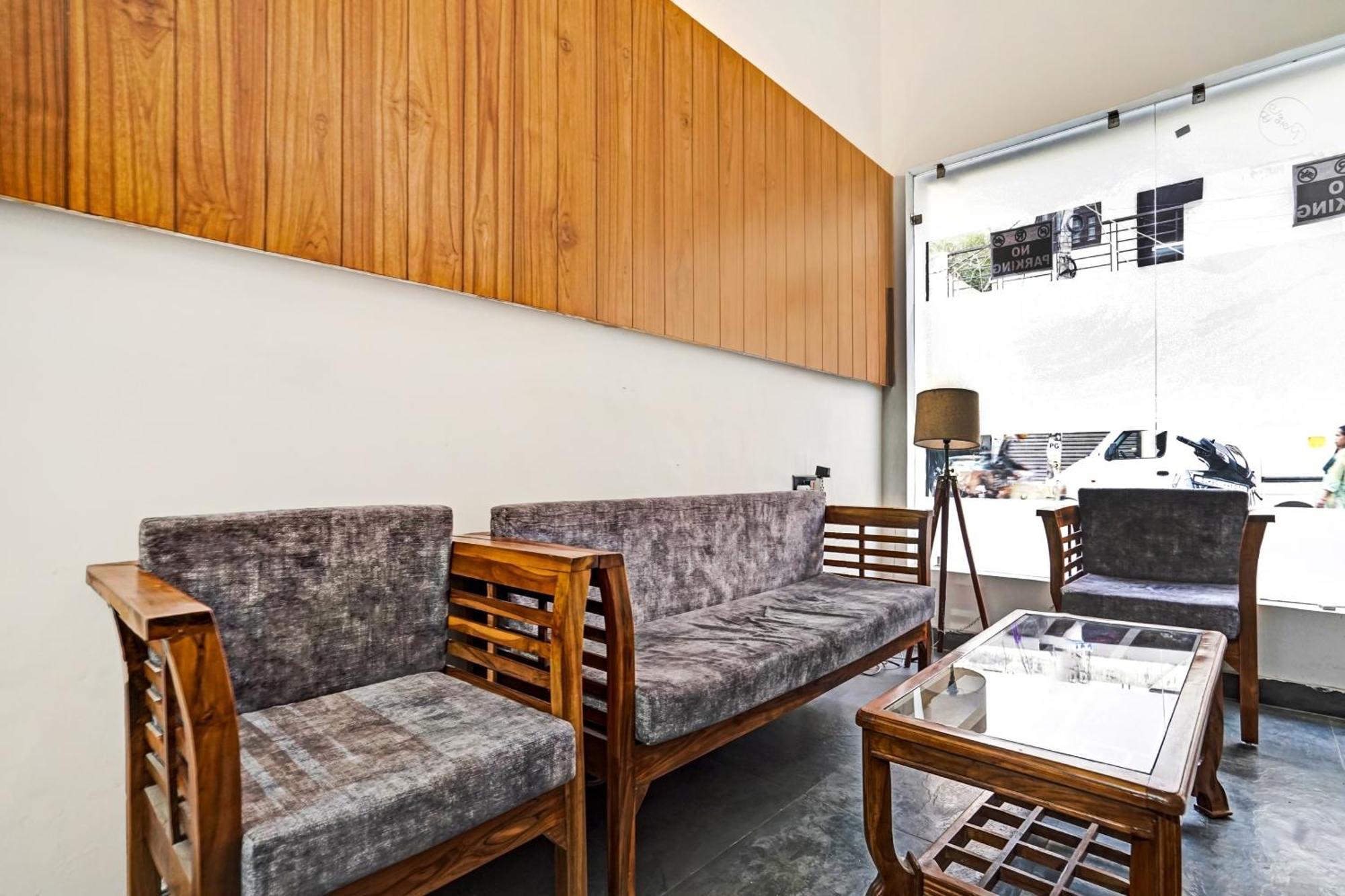 Hotel Super Collection O Amar New Delhi