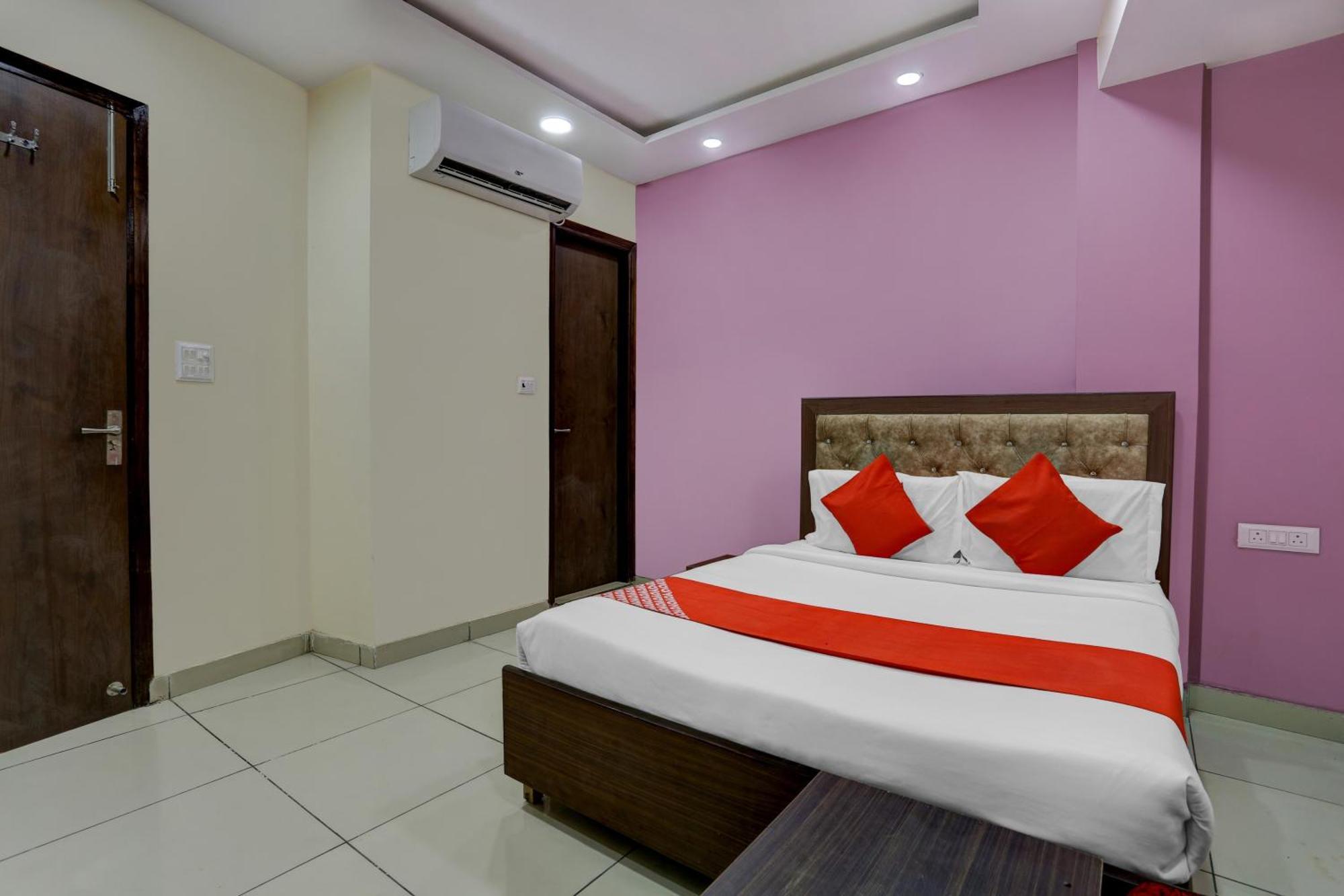 Hotel O The Paradise New Delhi