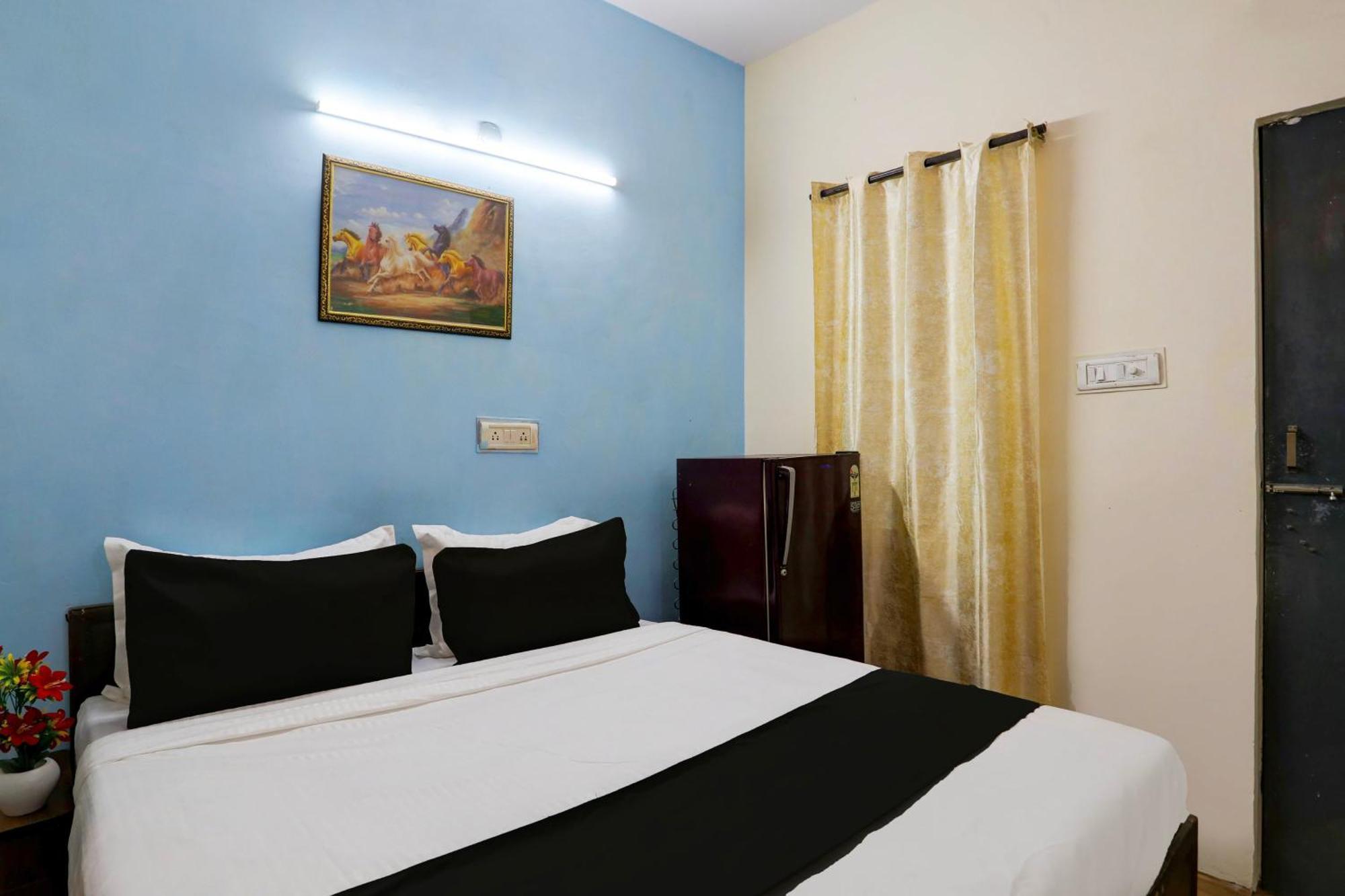 Super O Malviya Nagar Hotel 4*
