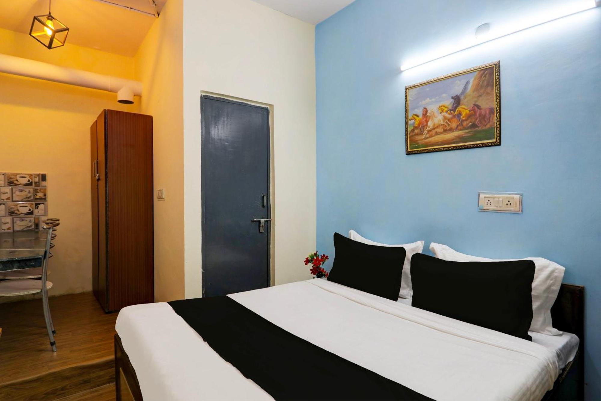 Super O Malviya Nagar Hotel