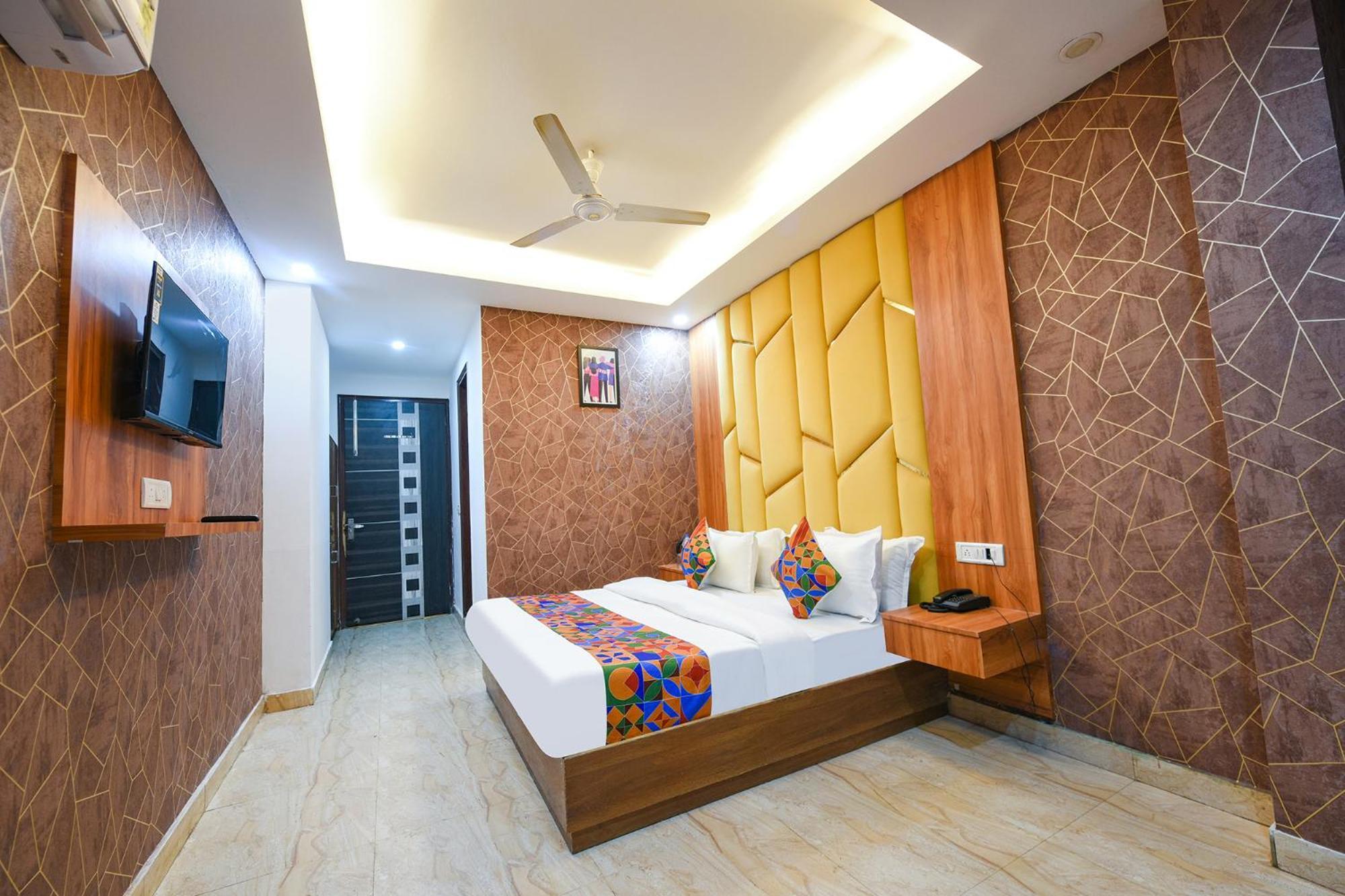 Fabhotel Grand Near Igi Airport 3*