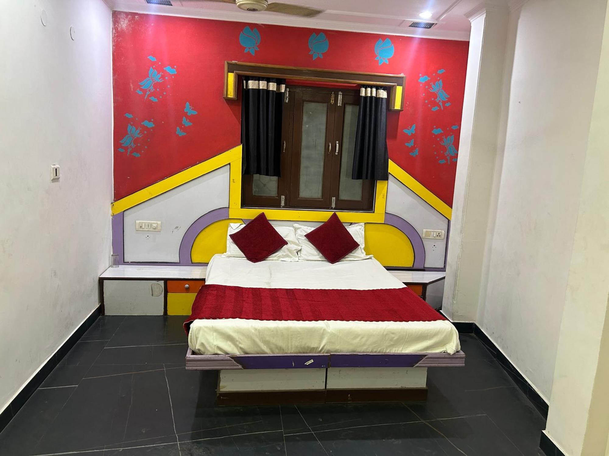 Hotel Shree Guru At New Delhi Railway Station Guest house New Delhi