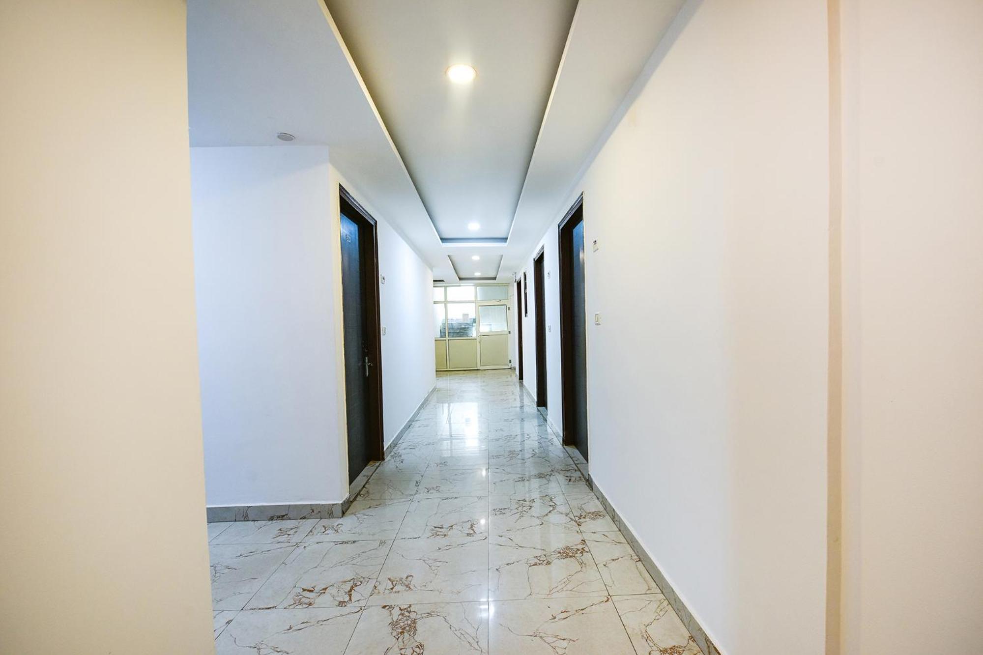 Fabhotel Grand Near Igi Airport Hotel 3*