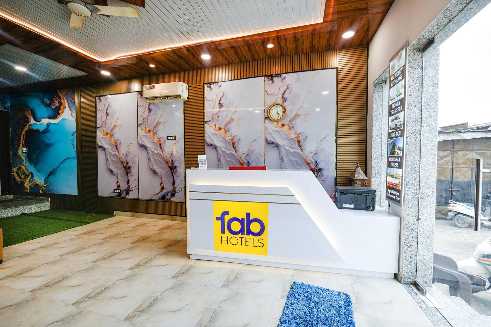 Hotel Fabhotel Grand Near Igi Airport 3*