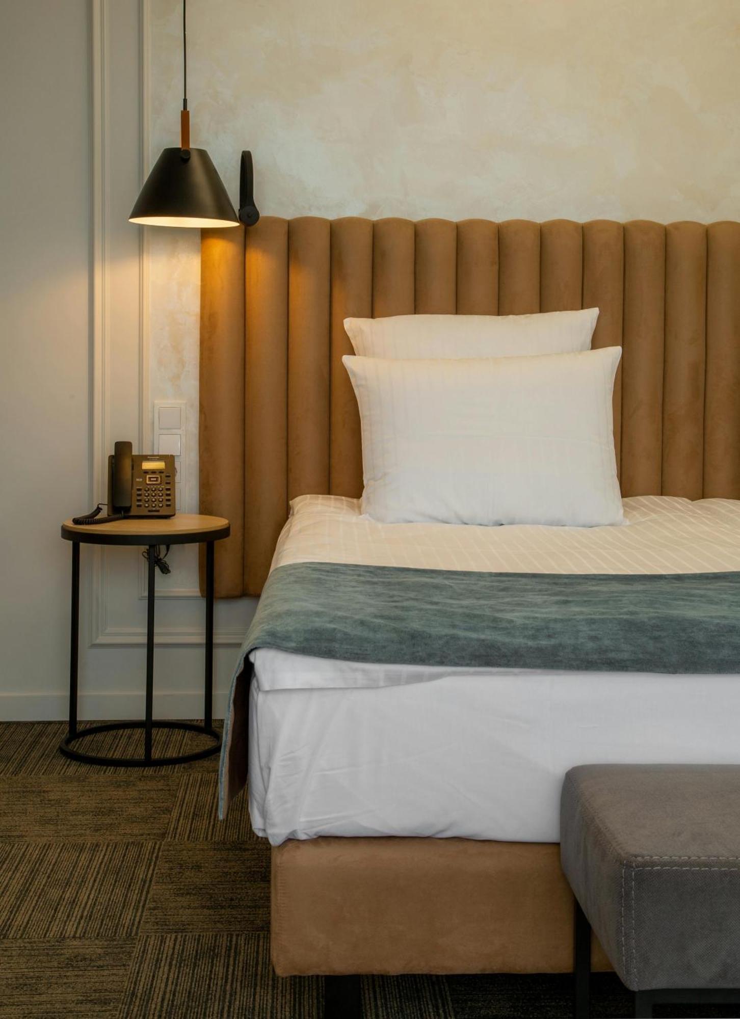 Hotel The Ambs Near Igi Delhi Airport