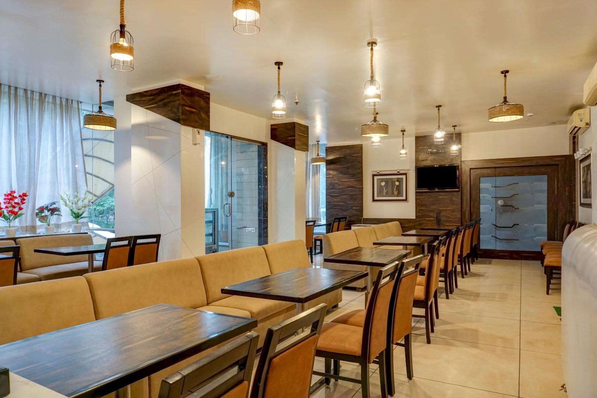 Hotel Premium Tark Near Igi Airport Delhi