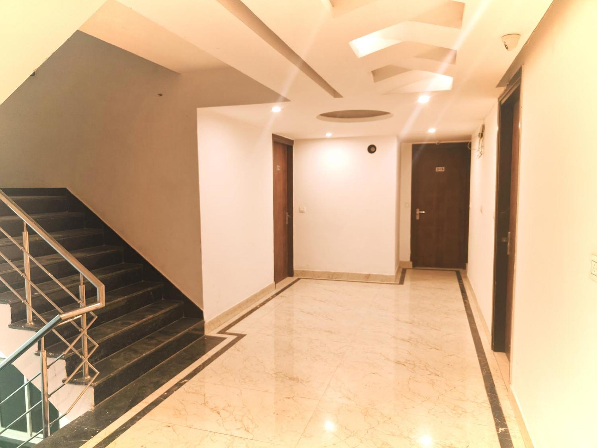Tark International A Family Near Igi Airport Delhi 4*
