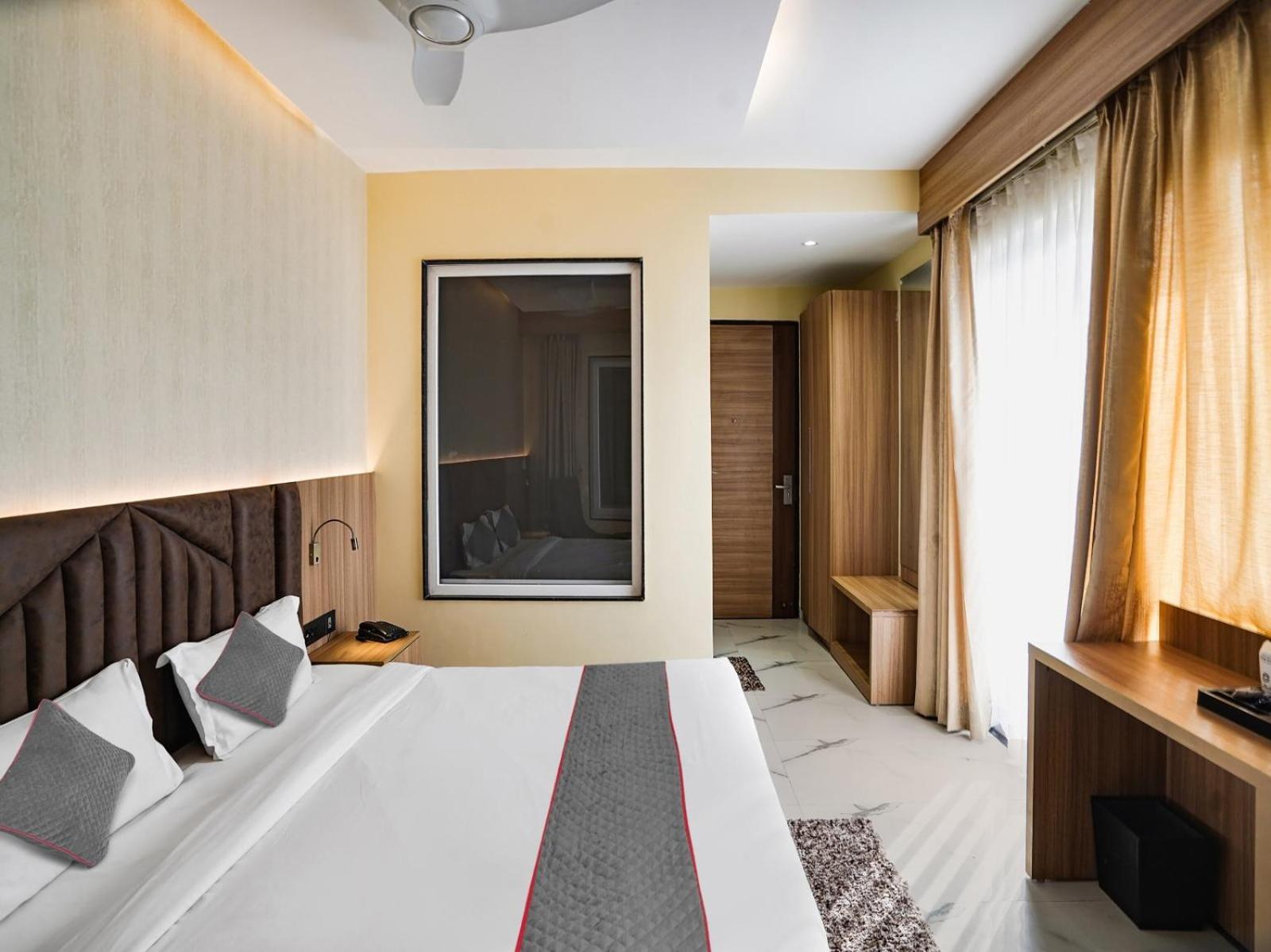 Hotel Aerotech 4*