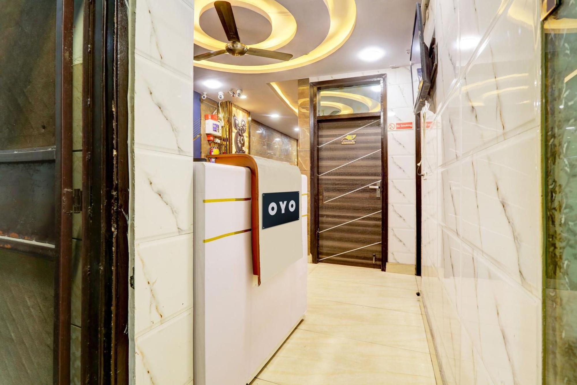 Hotel O Akash