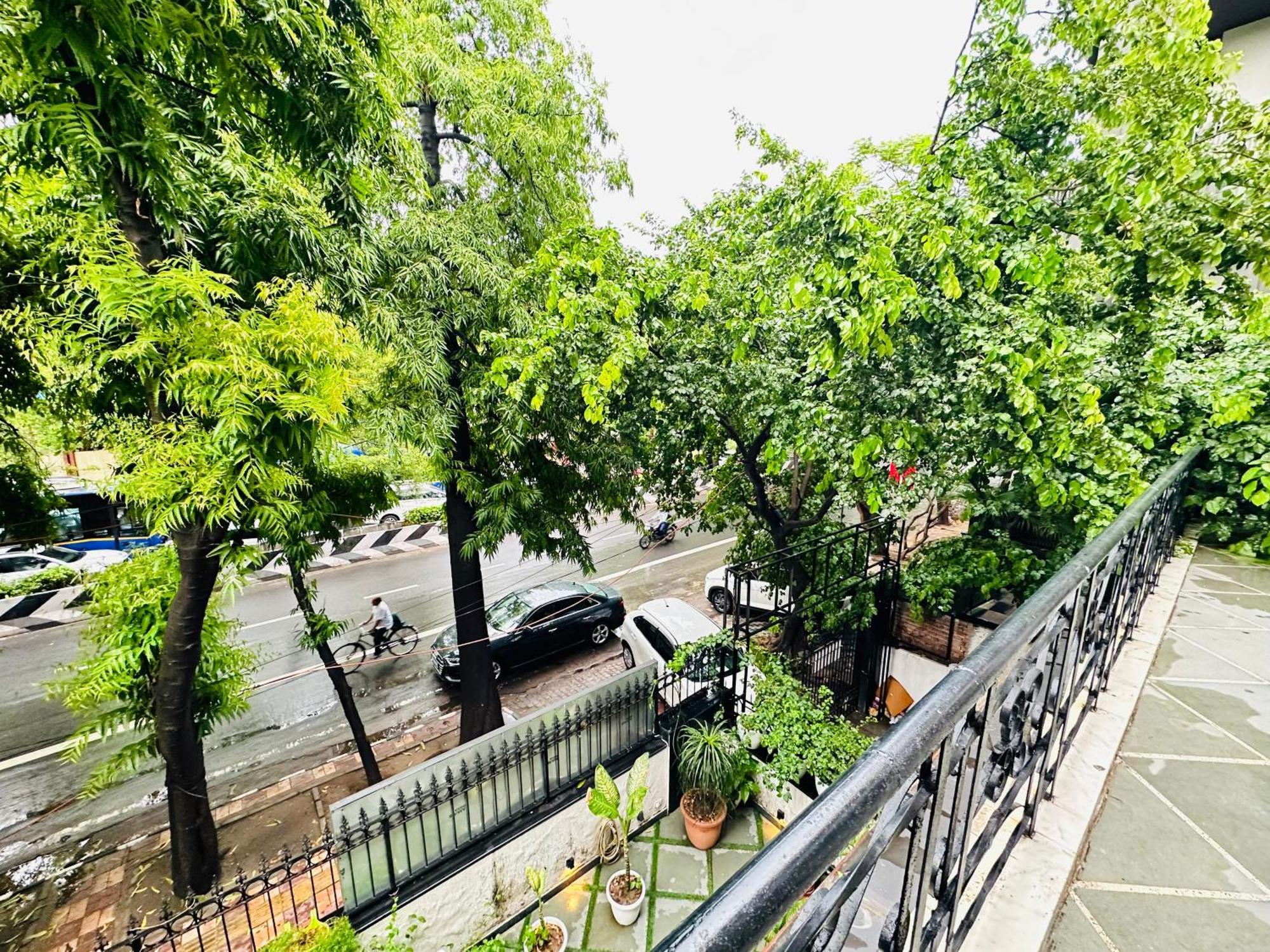 Gulmohar Residency, Hauz Khas New Delhi, Couple Friendly 3* New Delhi