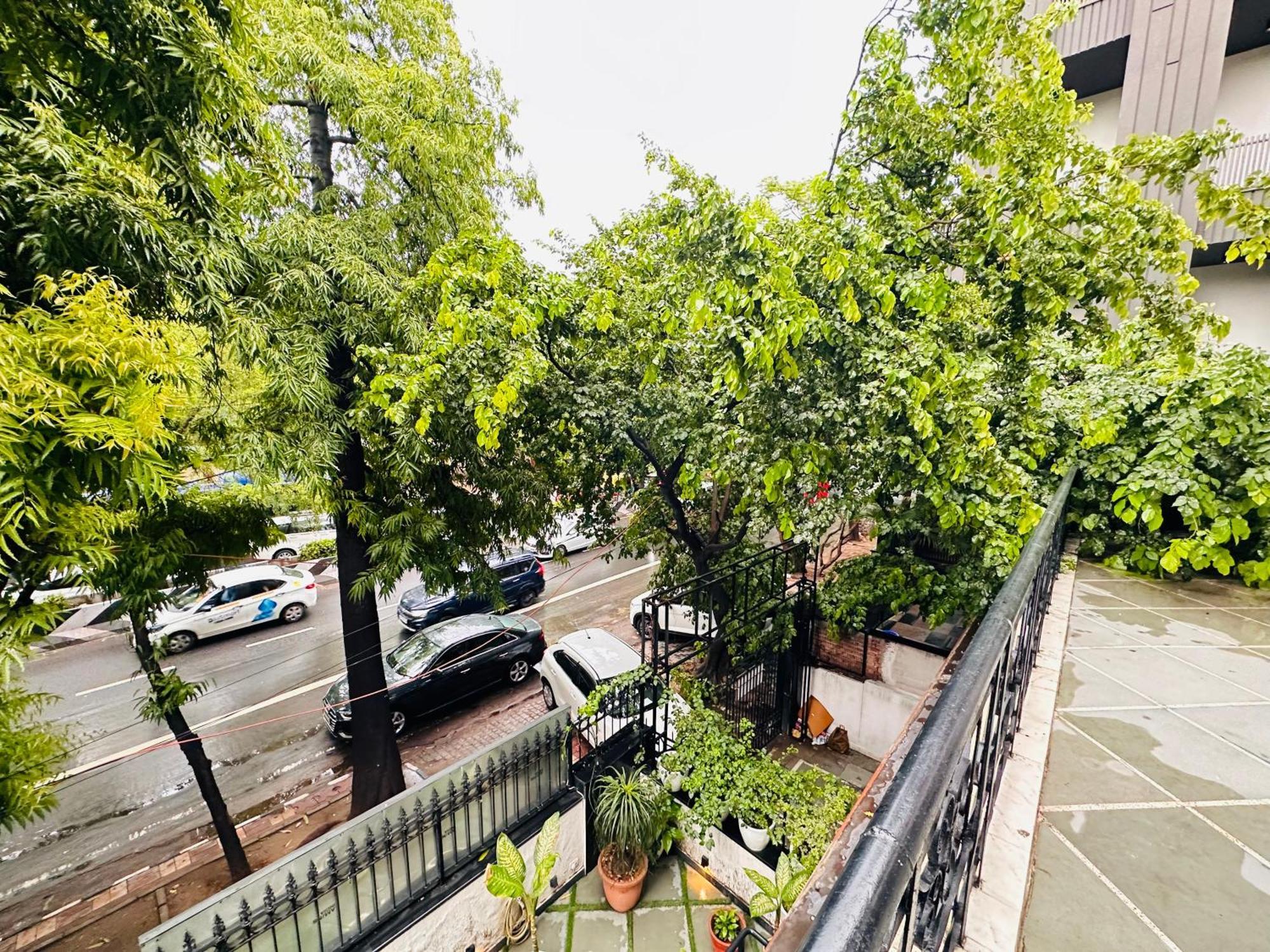 Hotel Gulmohar Residency, Hauz Khas New Delhi, Couple Friendly New Delhi