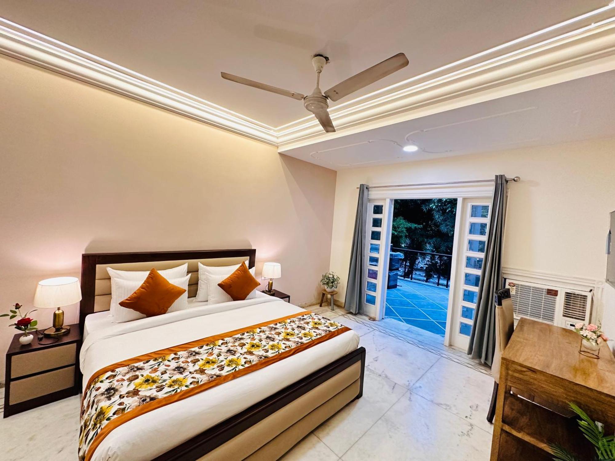 Hotel Gulmohar Residency, Hauz Khas New Delhi, Couple Friendly