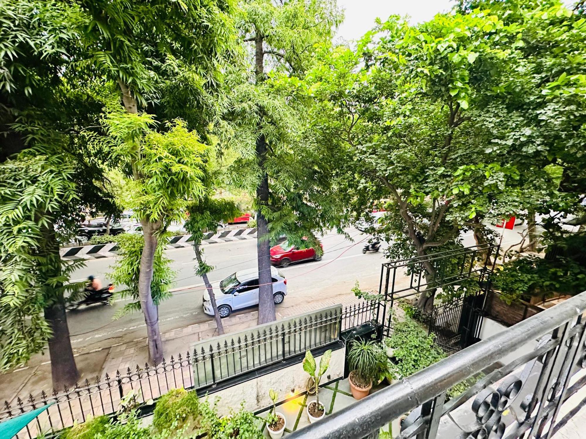 Gulmohar Residency, Hauz Khas New Delhi, Couple Friendly Hotel 3*