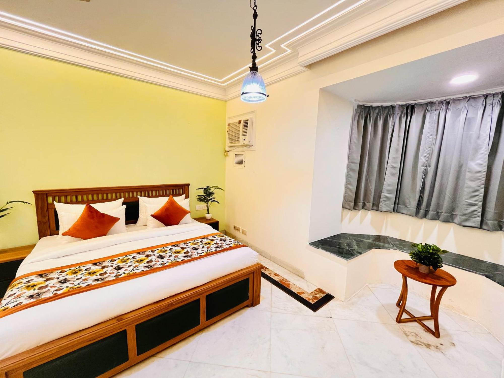 Hotel Gulmohar Residency, Hauz Khas New Delhi, Couple Friendly