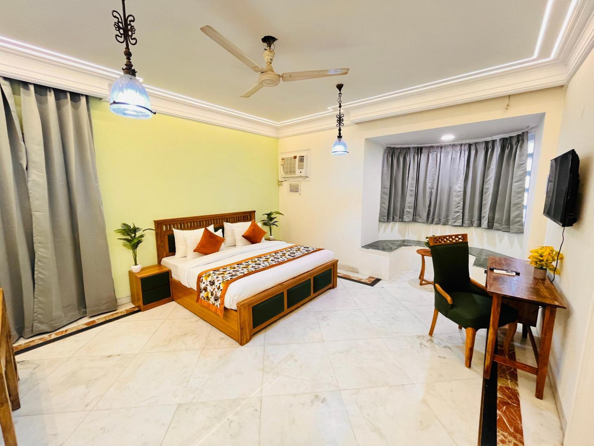 Hotel Gulmohar Residency, Hauz Khas New Delhi, Couple Friendly New Delhi
