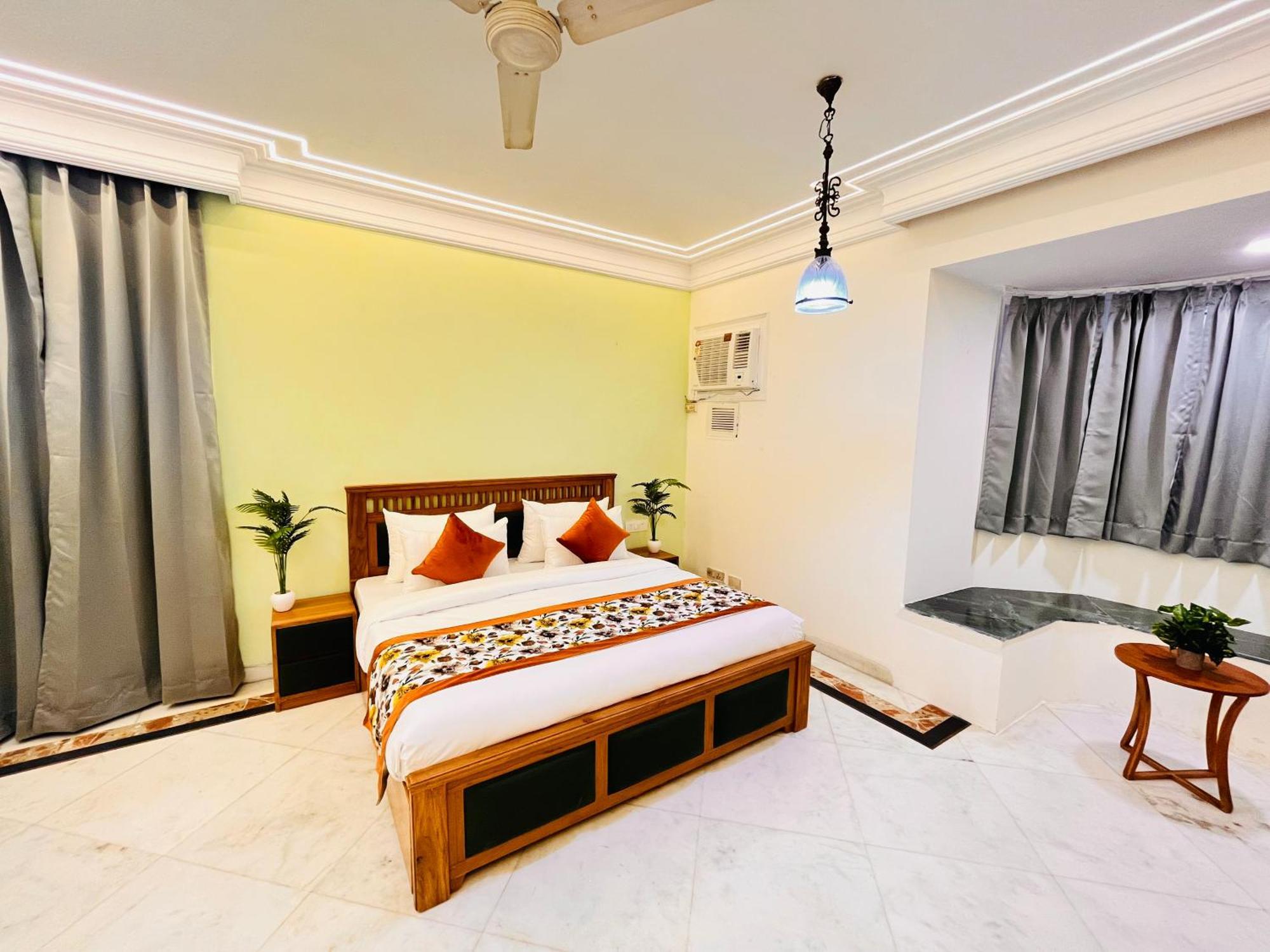 Hotel Gulmohar Residency, Hauz Khas New Delhi, Couple Friendly