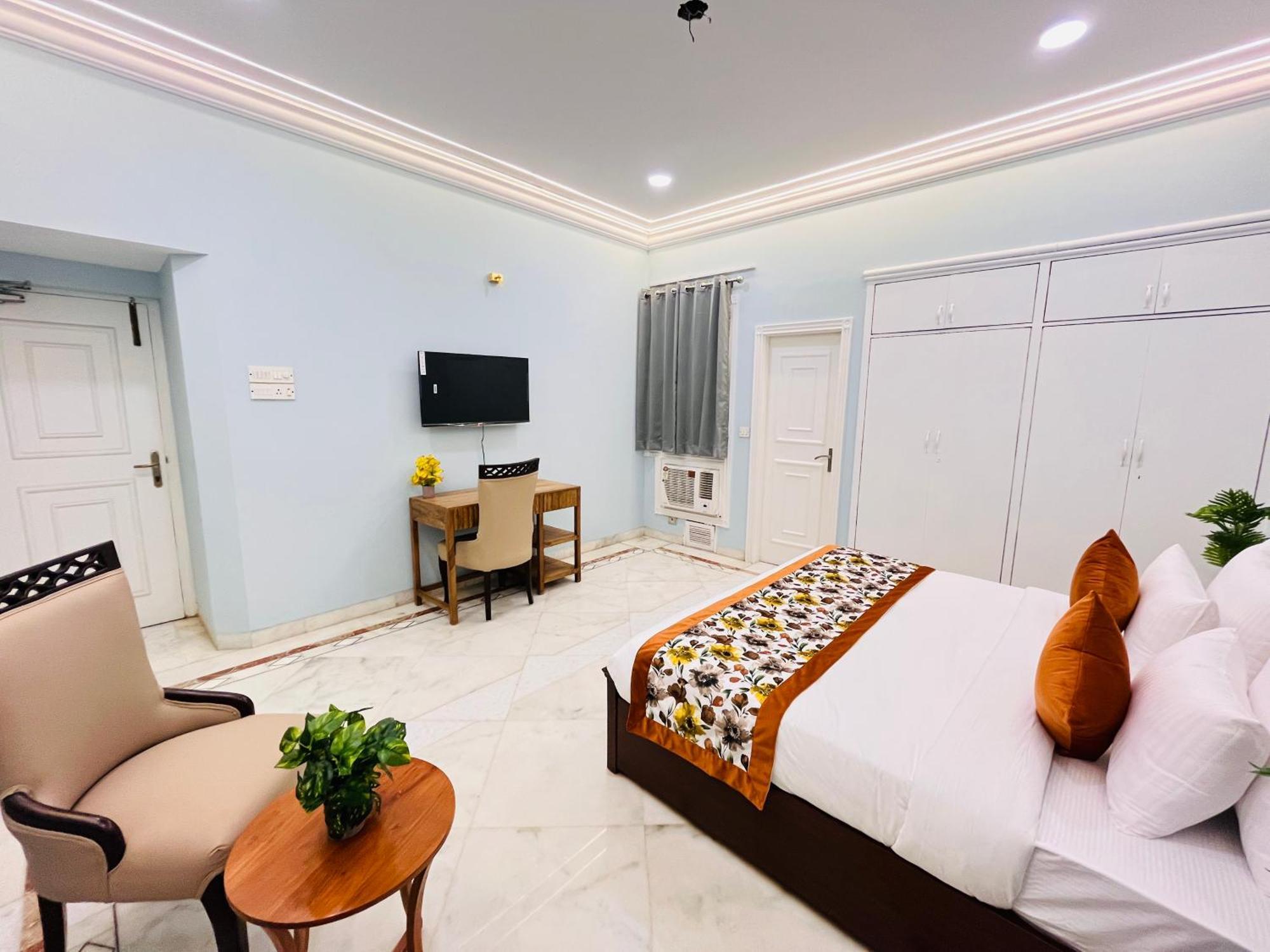 Gulmohar Residency, Hauz Khas New Delhi, Couple Friendly 3* New Delhi