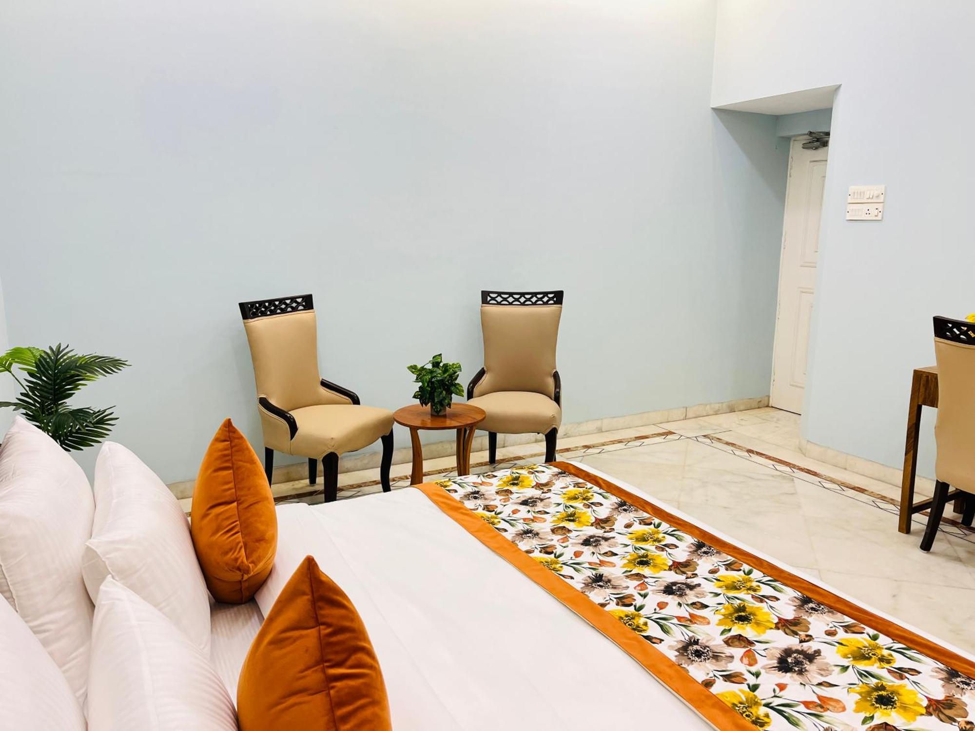 Gulmohar Residency, Hauz Khas New Delhi, Couple Friendly Hotel New Delhi