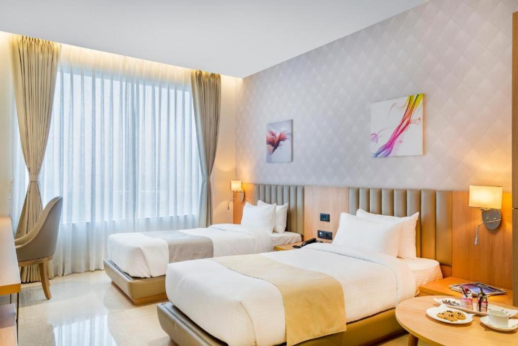 Hotel Plaza International Near Delhi Airport Nova Deli