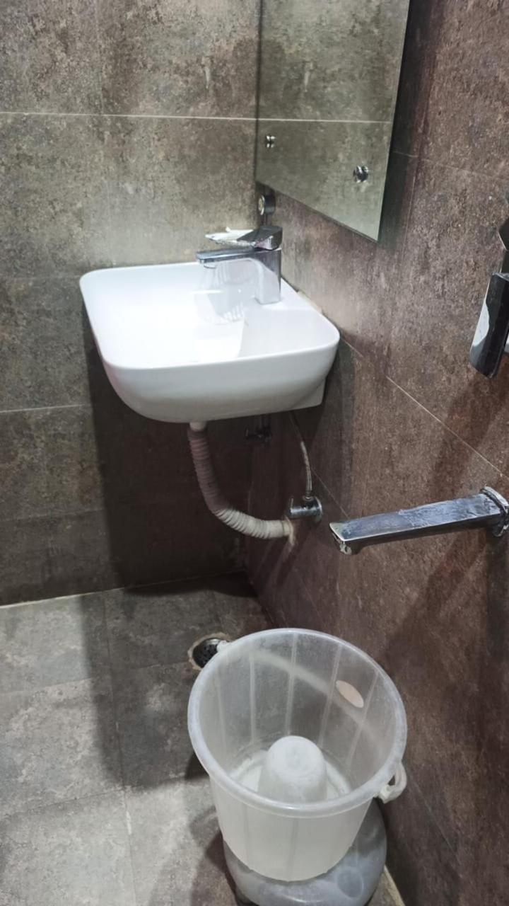 Plaza International Near Delhi Airport Hotel 4*